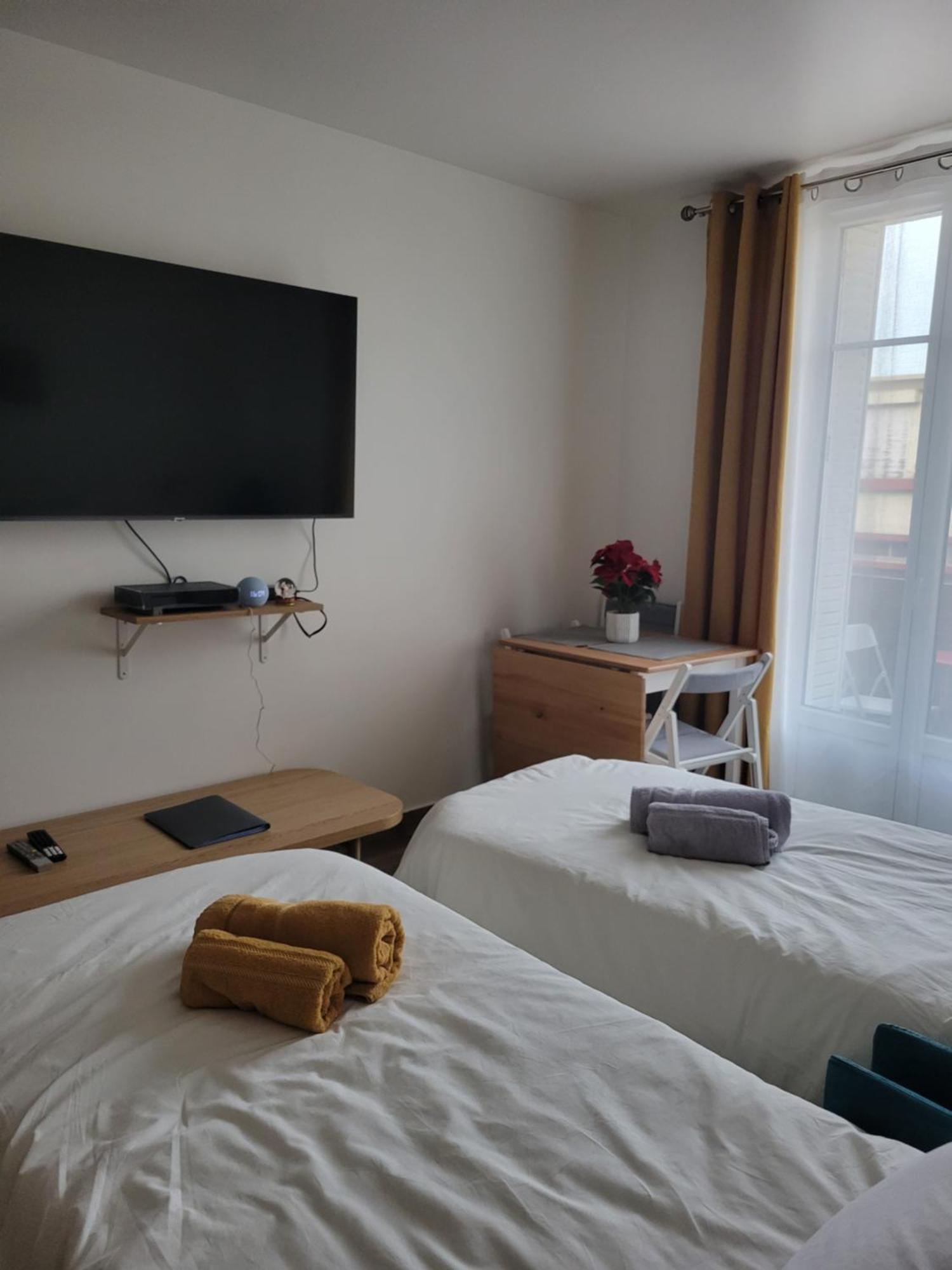 Amazing Apartment A Stone'S Throw From The City Of Lights - Paris Clichy Luaran gambar